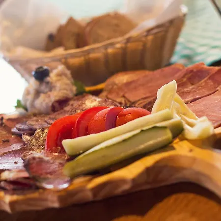 Turisticna Kmetija Dervaric Agroturismo