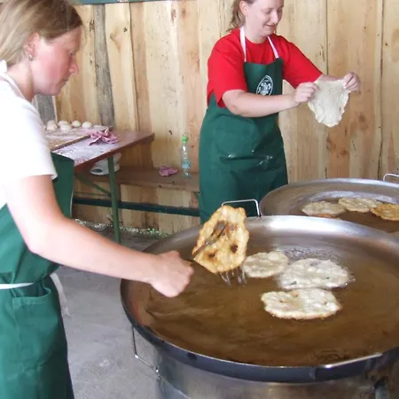 Turisticna Kmetija Dervaric Agroturismo *