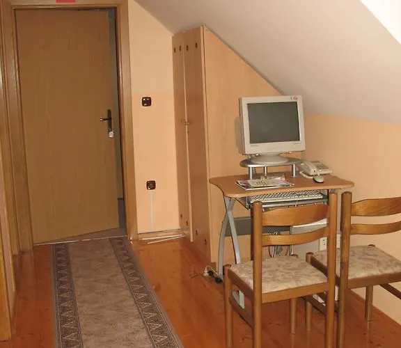 Turisticna Kmetija Dervaric Alojamento de Turismo Rural *