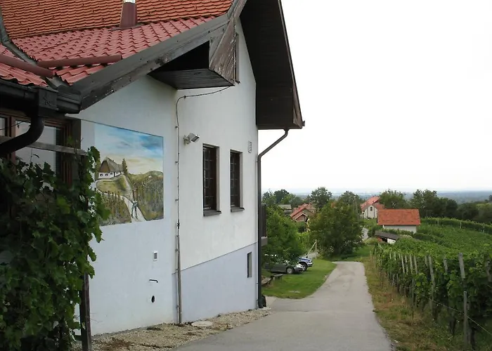 Alojamento de Turismo Rural Turisticna Kmetija Dervaric *