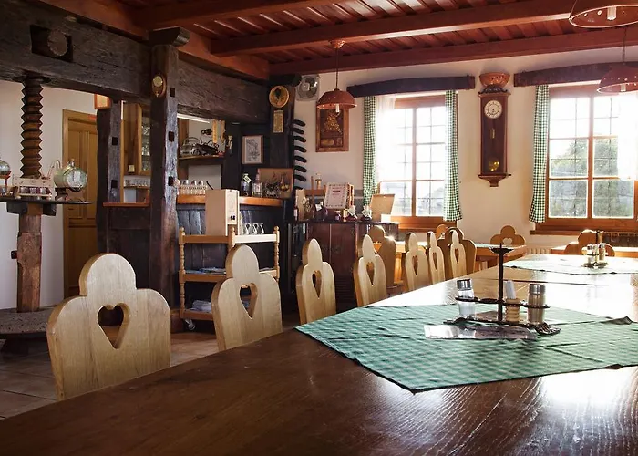 Turisticna Kmetija Dervaric * 柳托梅尔