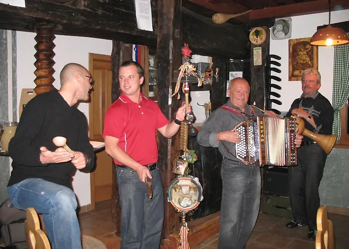 Turisticna Kmetija Dervaric *