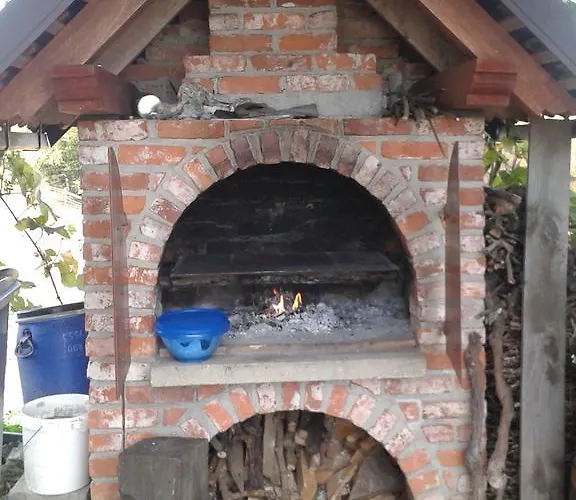 Turisticna Kmetija Dervaric 农家乐